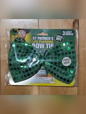 NEW St. Patty's Day LED Flashing Bow Tie ☘️